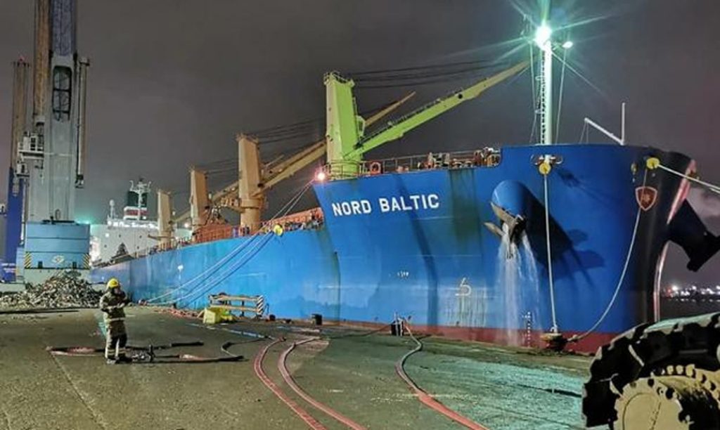 Πυρκαγιά ξέσπασε σε Δανέζικο φορτηγό πλοίο στο Σαουθάμπτον