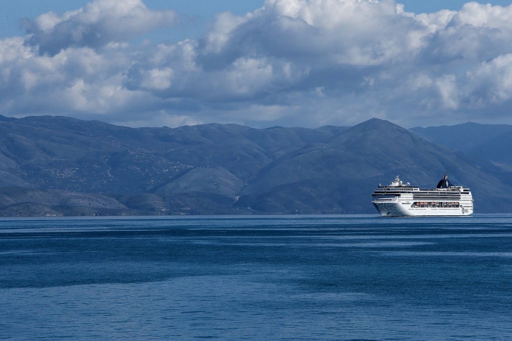 Εκδήλωση πυρκαγιάς στο κατάστρωμα κρουαζιερόπλοιου στη Ρόδο