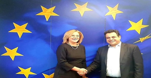 Η νησιωτικότητα στο επίκεντρο της συνάντησης του Σαντορινιού - Κρέτσου