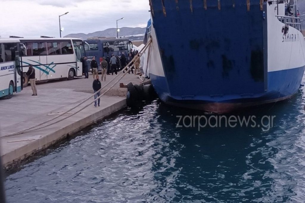Χανιά: Ρήγμα στο «Σαμαριά» μετά από πρόσκρουση στην προβλήτα της Παλαιόχωρας
