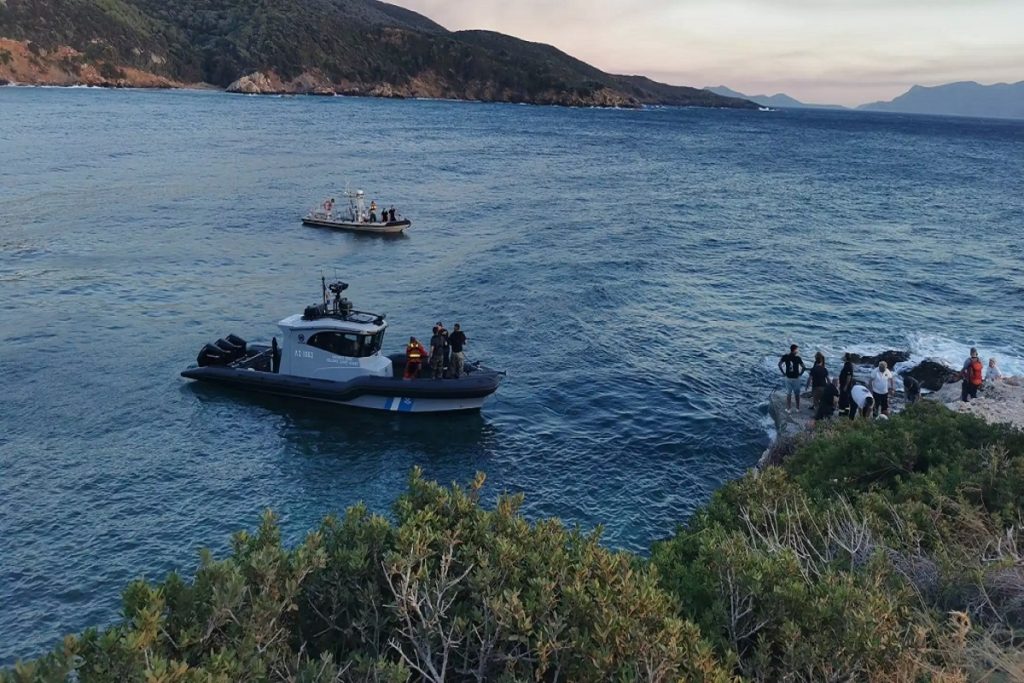 Η ανακοίνωση του Λιμενικού για την πτώση του ελικοπτέρου στη Σάμο