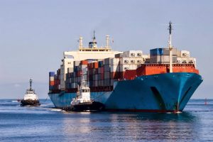 se-rota-autokatastrofis-o-klados-twn-containerships