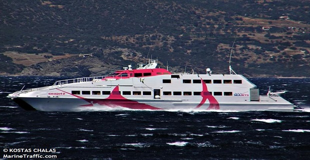 Πρόσκρουση του Seajet 2 στο λιμάνι της Σίφνου