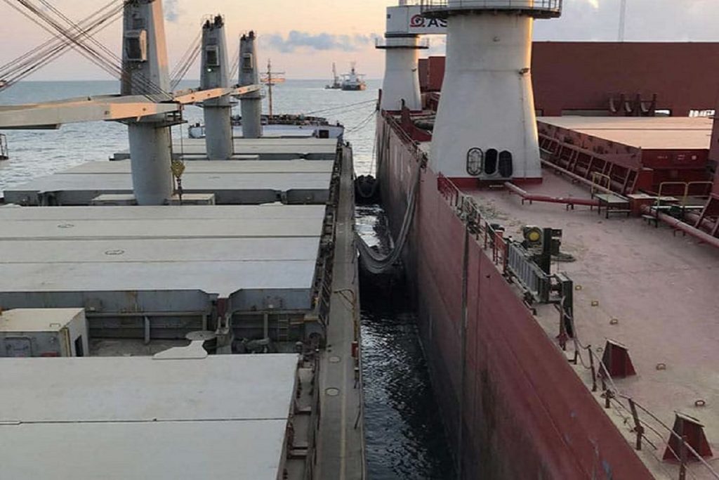 Η λάθος εκτίμηση στο πλάνο πρόσδεσης οδήγησε στο θάνατο υποπλοίαρχου - Το λιμάνι άργησε επίσης να δώσει άδεια για την μεταφορά του
