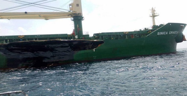 Ελληνικό πλοίο συγκρούστηκε με τάνκερ στη Μαλαισία [φωτο]