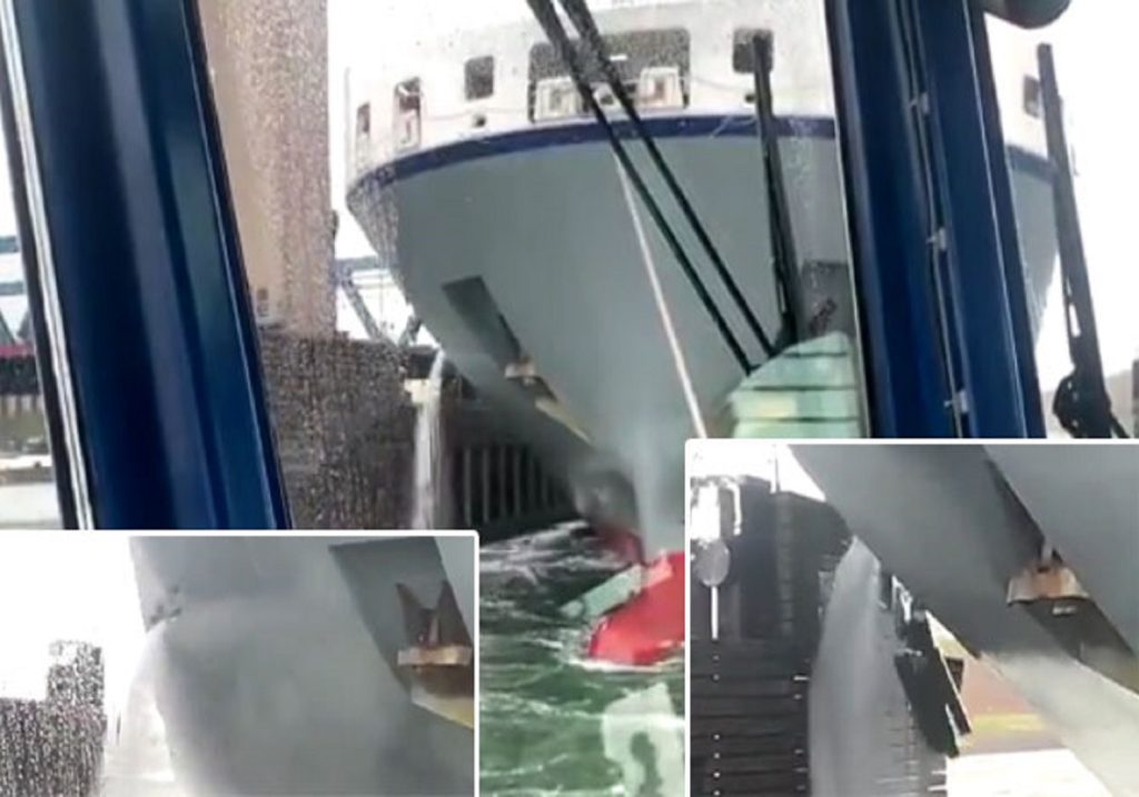 Πλοίο προσέκρουσε σε γέφυρα στο Ρότερνταμ (video)