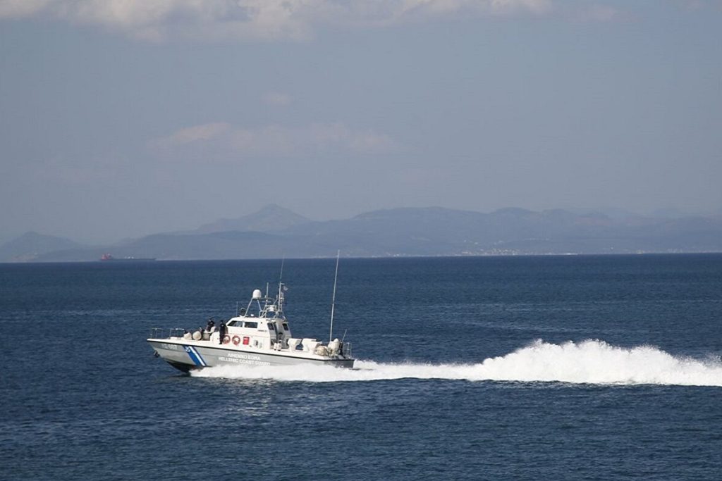 Μηχανική βλάβη φορτηγού πλοίου στην Αμοργό
