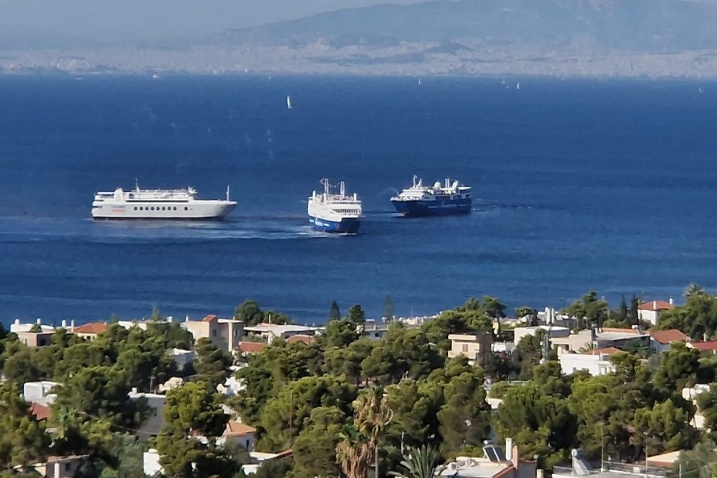 «Αντιγόνη», «Αχαιός» και «Ποσειδών» αποδίδουν τιμή στον εορτάζοντα ναό του Σωτήρος στους Αγίους Αίγινας (video)