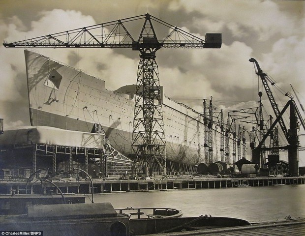 spanies_foto_apo_to_istoriko_yperwkeanio_queen_mary