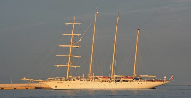 Star Flyer:Στον Πειραιά το πανέμορφο ιστιοφόρο[βίντεο]