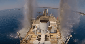 stuck_sinking_ship_vis-1