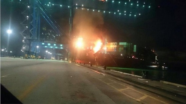 sugkroush_kai_purkagia_metaksu_ploiwn