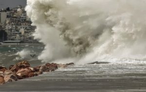 sugkroush_skafwn_stis-spetses_logw-susmenwn-kairikwn-sunthikwn