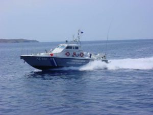 sugkrousi-skafos-ston-theologo-malesinas