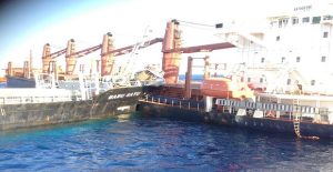 sugkrousi_ploion_stin_andro_