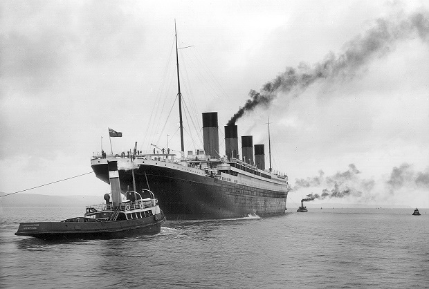 ta_sugklonistikotera_nauageia_sthn_istoria5