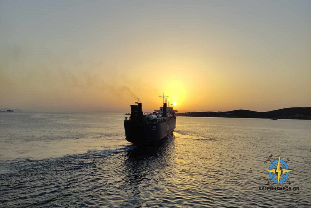 Όμορφο βίντεο με το «ΤΑΛΩΣ» στο ηλιοβασίλεμα της Πάρου