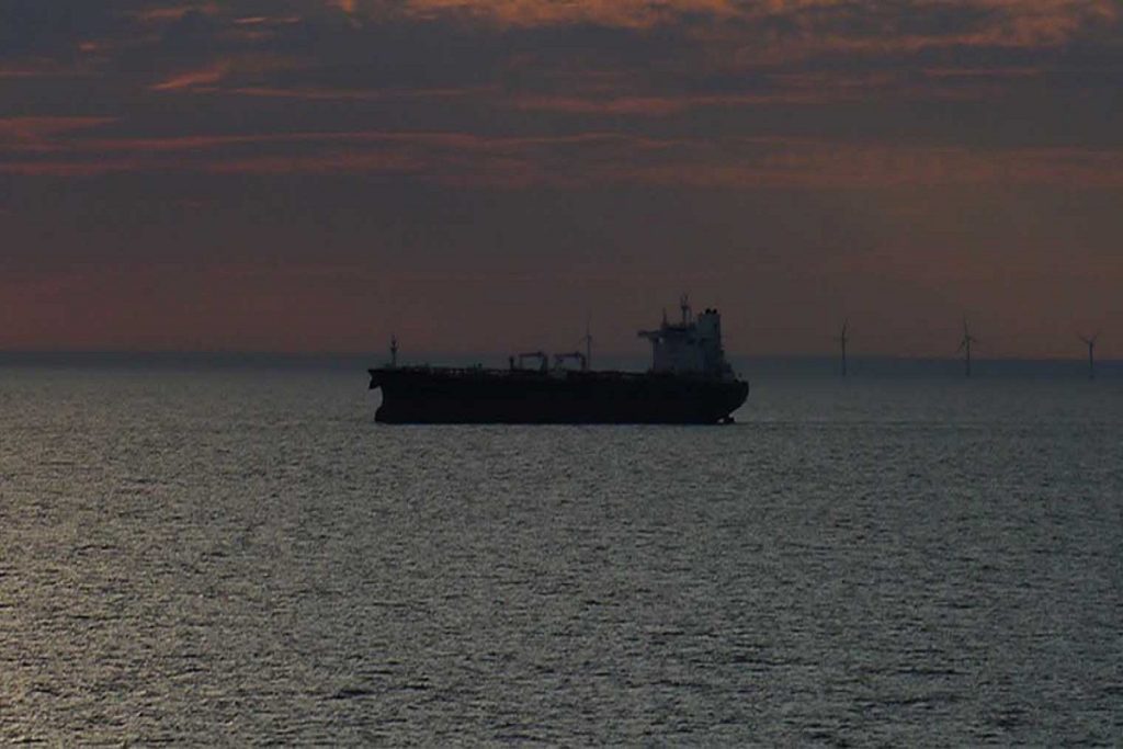 Το τανκερ ENERGY RIVER έμεινε ακυβέρνητο στον Ινδικό Ωκεανό και έχει ζητήσει ιατρική αεροδιακομιδή