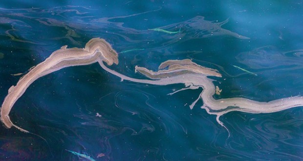 Θαλάσσια ρύπανση στη Θηρασιά