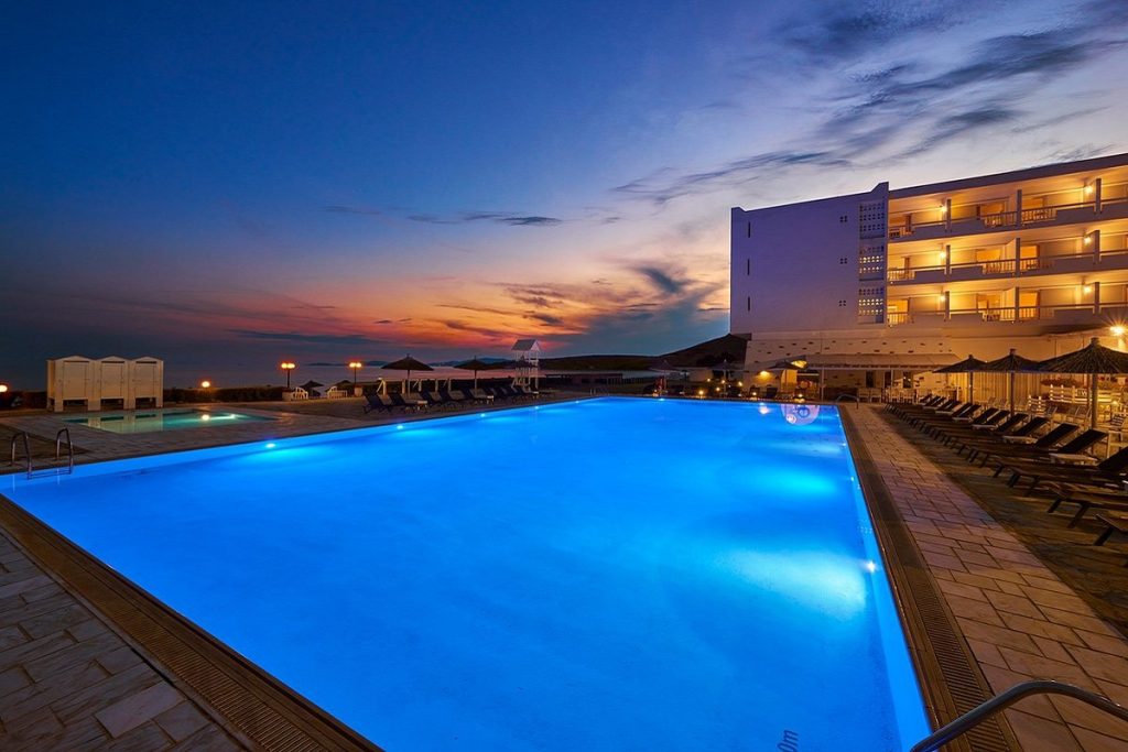 Attica Group: Απέκτησε το ξενοδοχείο Tinos Beach έναντι 6,5 εκατ. ευρώ