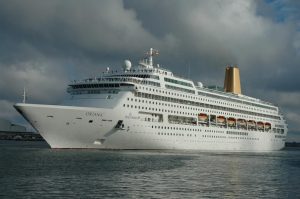 to-oriana-egainiase-thn-touristiki-sezon-sthn-keffalonia