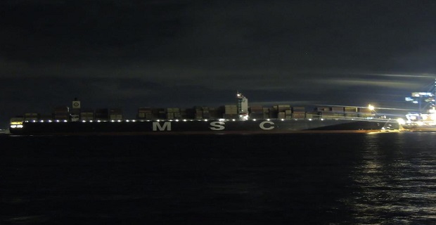 to_megalutero_ploio_pou_exei_erthei_pote_ston_peiraia