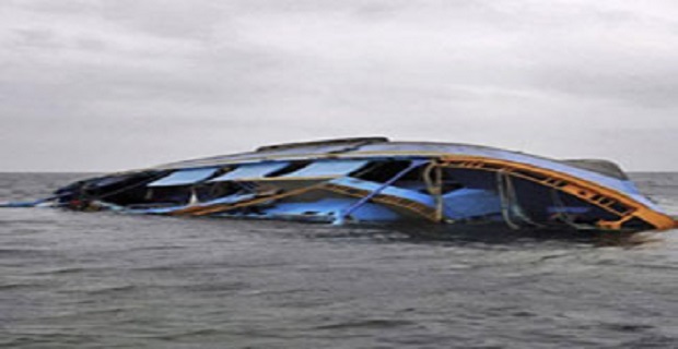 touristiko_ploiario_buthistike_stin_india_