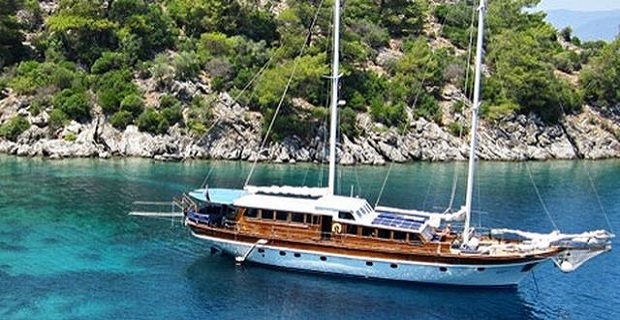 Κουρουμπλής: «Εξαλείφονται οι παράνομες ναυλώσεις τουριστικών σκαφών»