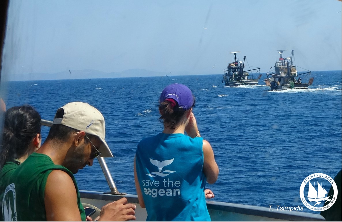 Καταστροφική και παράνομη αλιεία από τουρκικές μηχανότρατες στο ΒΑ Αιγαίο για άλλη μία φορά