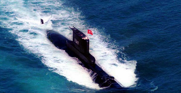 tourkiko_upobruxio_sugkroustike_me_forthgo_ploio_