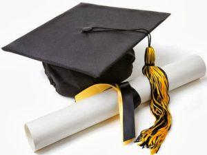 treis-upotrofies-apo-tin-enwsh-ellhnwn-efoplistwn