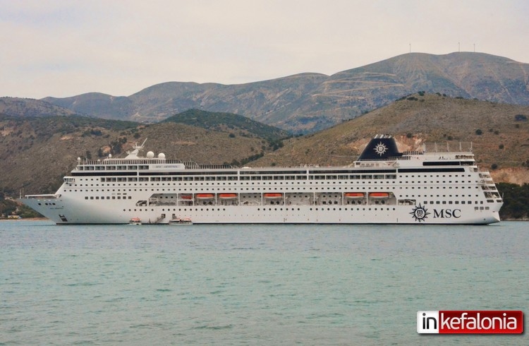 tria___krouazieroploia_stin_kefalonia_