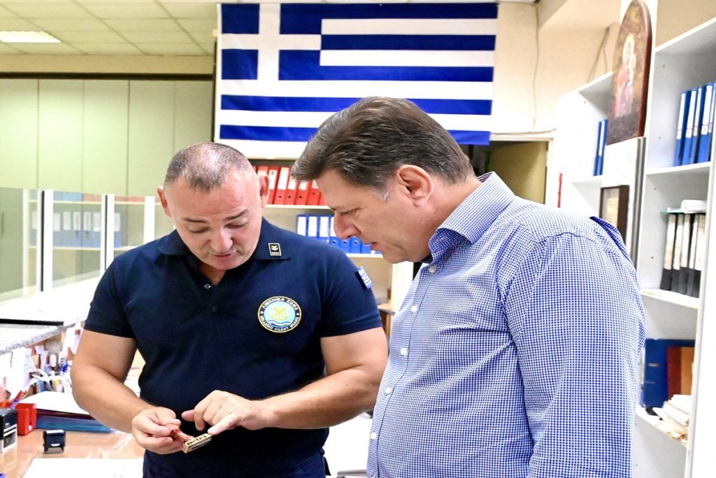 Επίσκεψη Βαρβιτσιώτη στο Κεντρικό Λιμεναρχείο Πειραιά