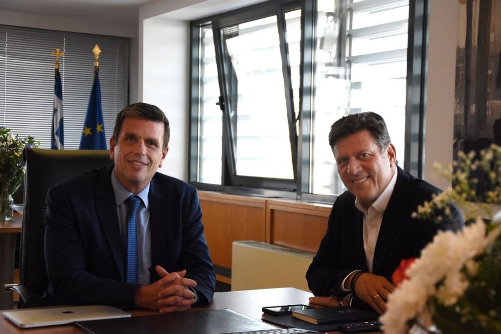 Συνάντηση του υπουργού Ναυτιλίας Μιλτιάδη Βαρβιτσιώτη με τον υπουργό Μετανάστευσης και Ασύλου, Δημήτρη Καιρίδη