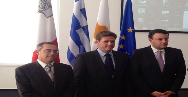 varvitsiwtis_sunantisi_sunergasias_aktoploia_nautilia_