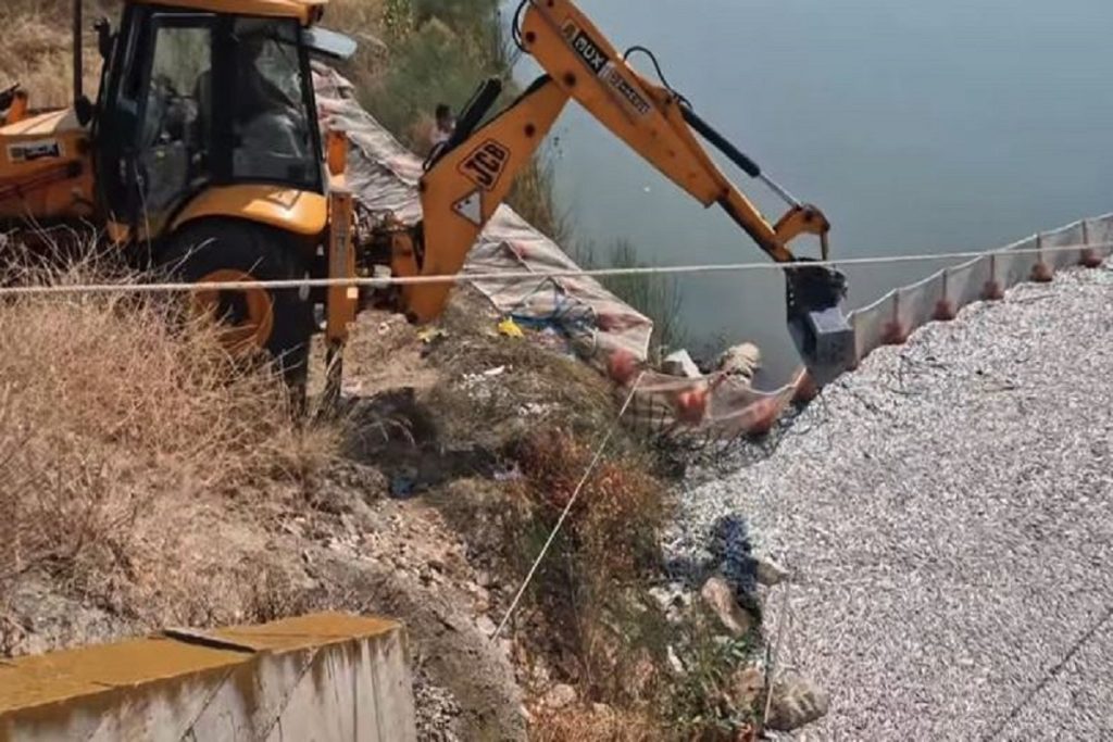 Οργανισμός Λιμένος Βόλου: Συνεχίζεται ο καθαρισμός του λιμανιού