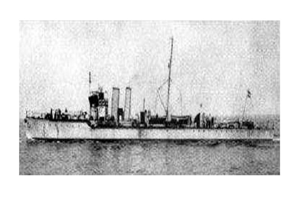 Ένας βομβαρδισμός δυο πλοίων στον όρμο του Μαραθώνα της Αίγινας που πέρασε απαρατήρητος…