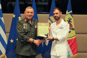 vraveusi_kuverniti_piponos_