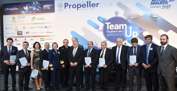 AMVER: Βράβευσαν την ανθρωπιά των Ελλήνων ναυτικών