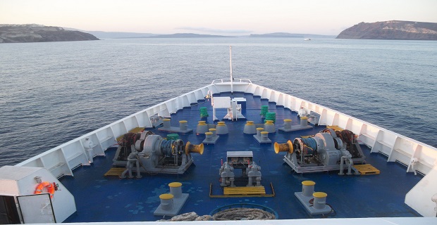 vraveusi_ploiarxvn_apo-tin-penen_