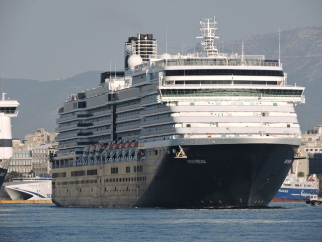 Westerdam: Αναχώρηση από το λιμάνι του Πειραιά [βίντεο]