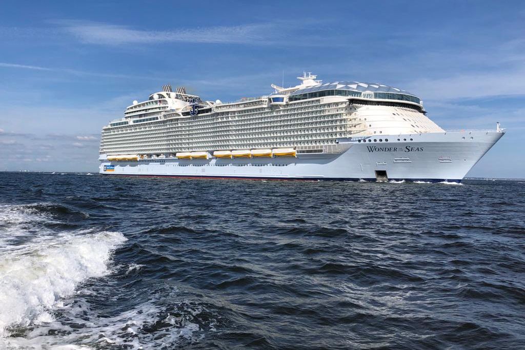 Η Royal Caribbean παρέλαβε το μεγαλύτερο κρουαζιερόπλοιο του κόσμου «Wonder of the Seas»