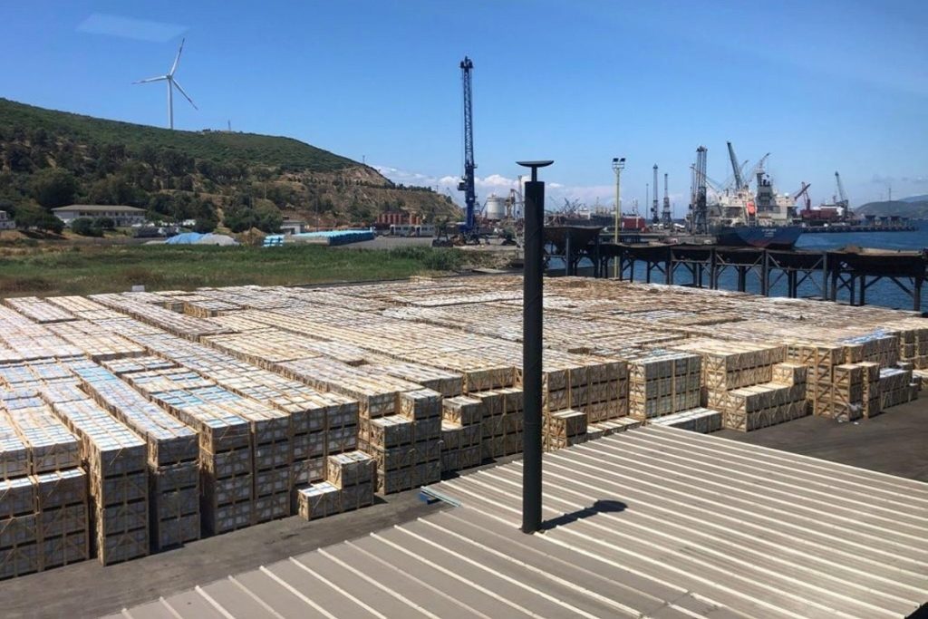 Απίστευτο: Τουρκική εταιρεία αντικαθιστά τα μεταλλικά εμπορευματοκιβώτια με ξύλινα κουτιά!