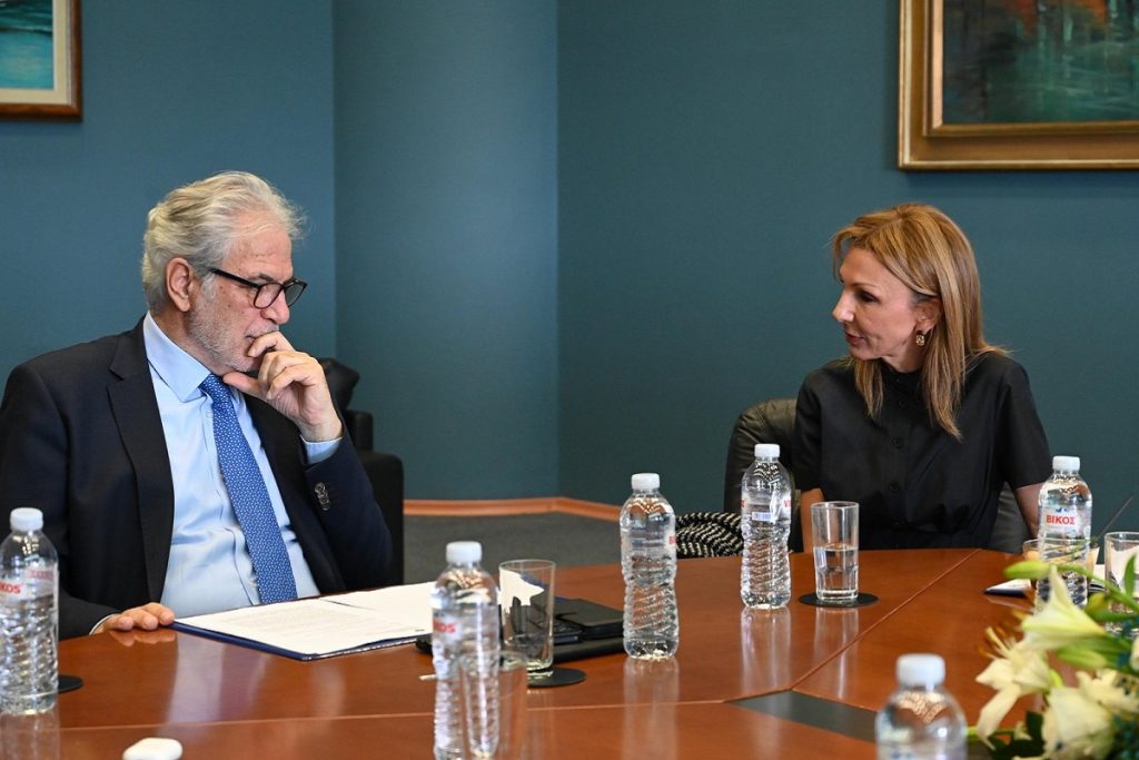 Eθνικό νηολόγιο και ναυτική εκπαίδευση στο επίκεντρο της συνάντησης ΥΝΑΝΠ - ΕΕΕ
