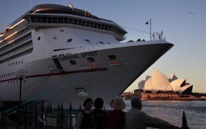 zeugari-epese-apo-krouazieroploio-sto-sidney