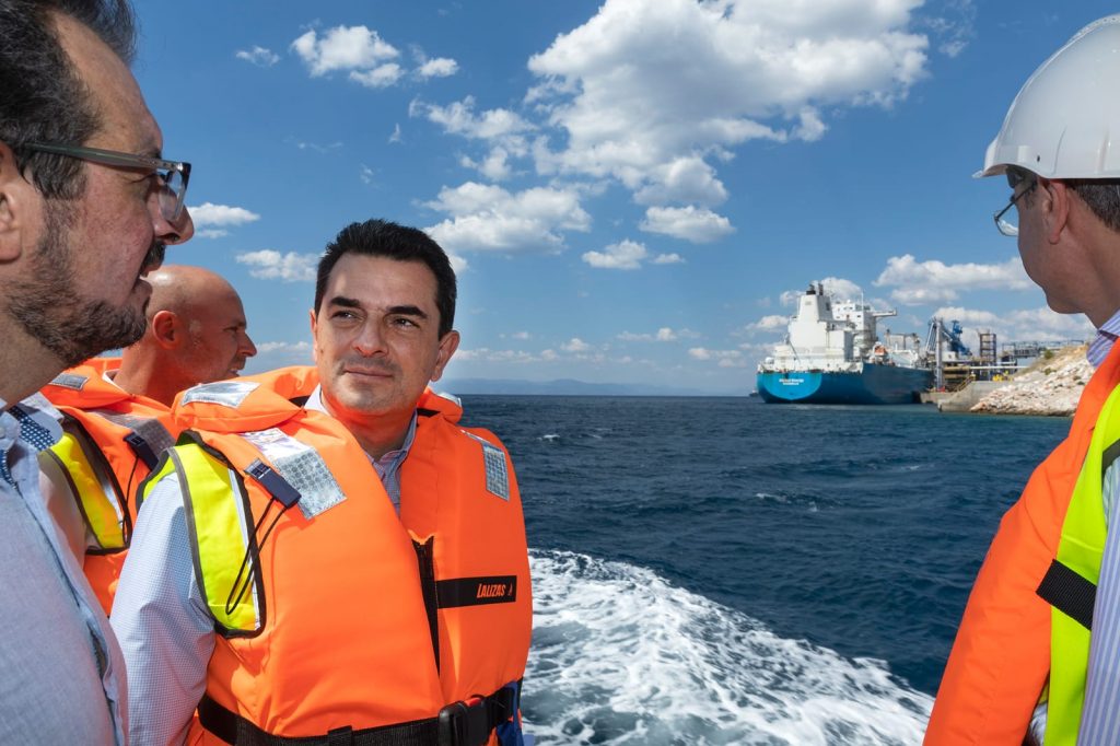 Κ. Σκρέκας: «Η νέα πλωτή δεξαμενή στη Ρεβυθούσα ενισχύει αποφασιστικά την επάρκεια εφοδιασμού της χώρας σε φυσικό αέριο»