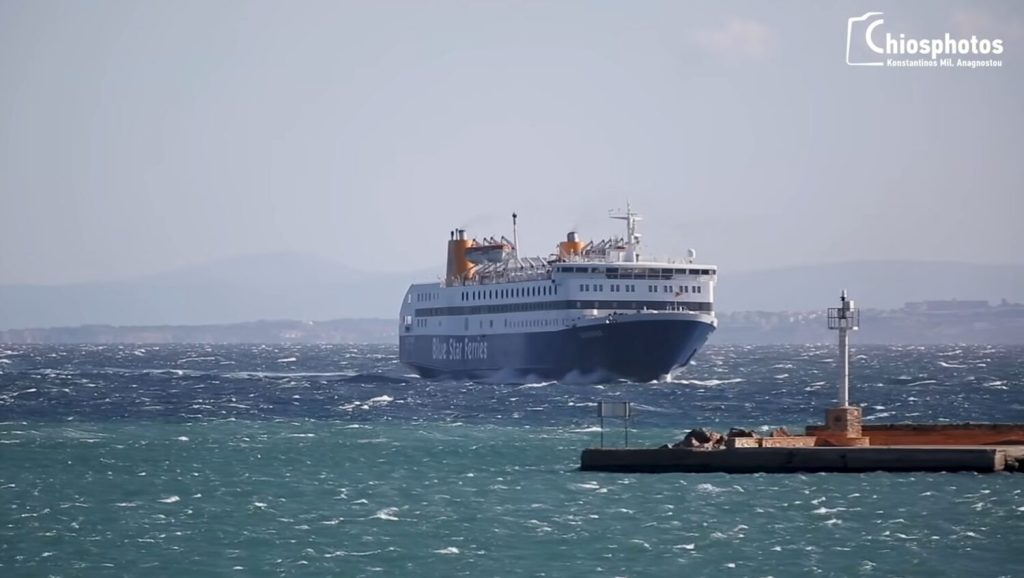 Μάχη του Διαγόρα με κύματα και θυελλώδεις ανέμους στη Χίο (video & Photo)