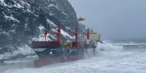 Το προσαραγμένο MSC Baltic III διαλύεται μέρα με τη μέρα – Αγωνία σε ψαράδες και κατοίκους MSC-Baltic-III-grounding-800x490