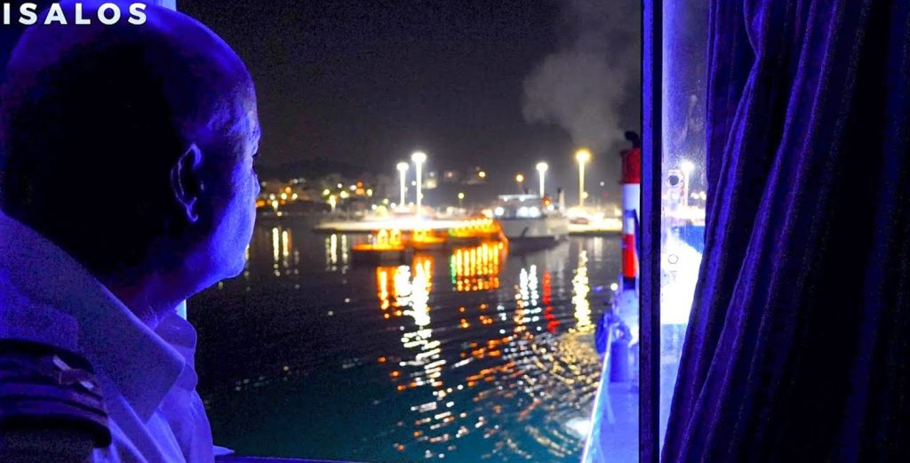 Macedon: Νυχτερινό ρεμέτζο καπετάνιου στο Λαύριο (video)