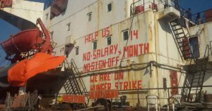 Μήνυμα εγκαταλελειμμένοι ναυτικοί διαμαρτύρονται: «Βοηθήστε μας, είμαστε 14 μήνες απλήρωτοι»